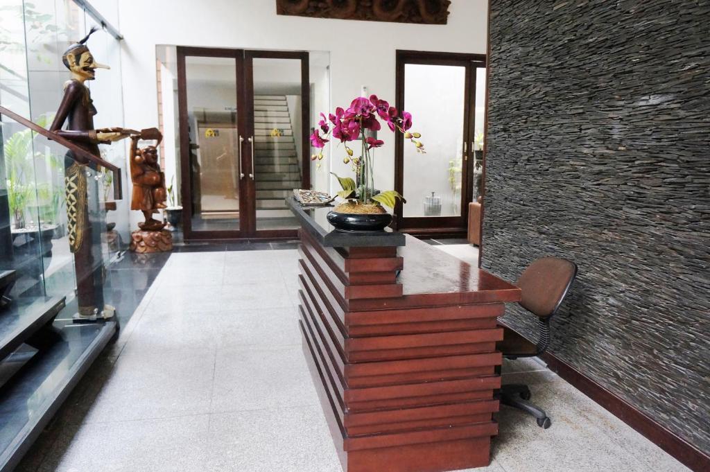 Rumah Nenek Hotel And Restaurant Padang  Exterior foto